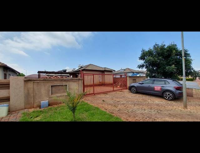 2 BEDROOM HOUSE FOR SALE IN THE ORCHARDS